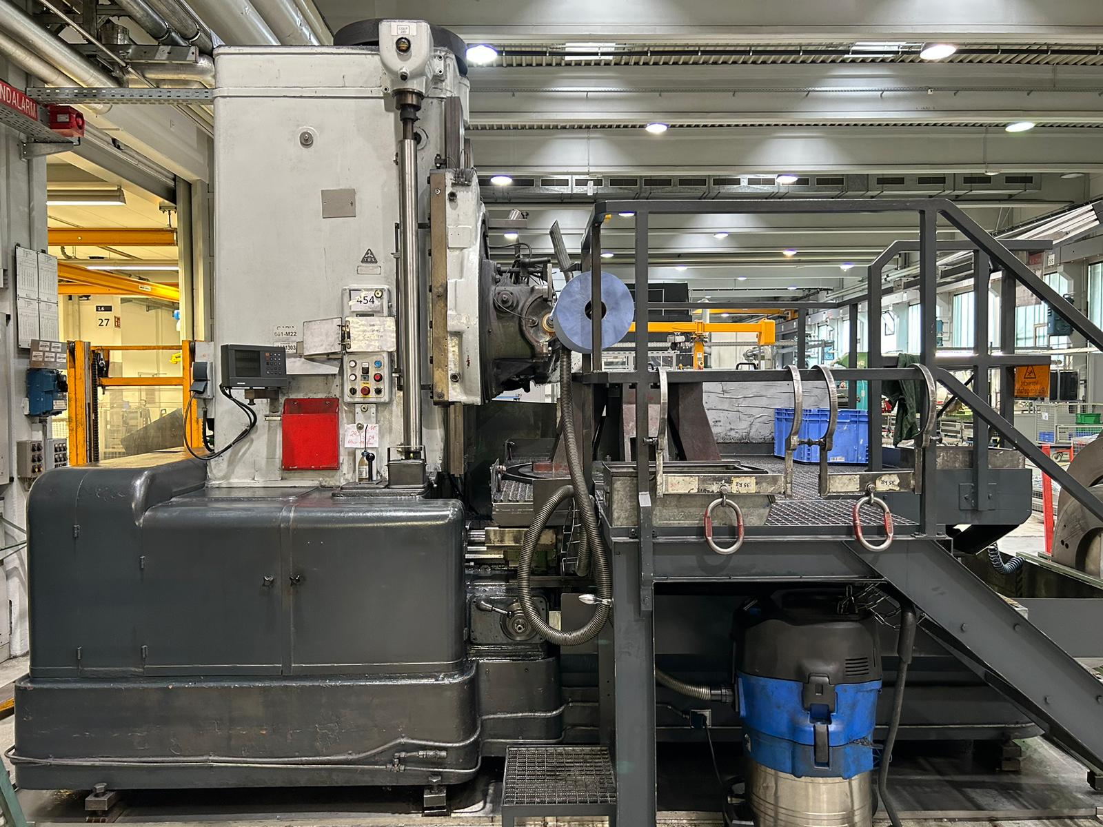 Gear Hobbing Machines - TOS FO 16