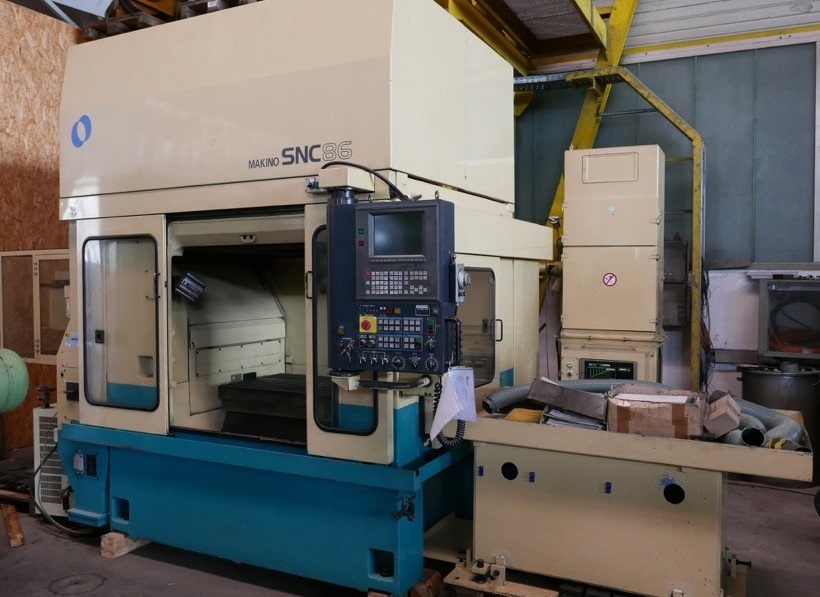 Machining Center - Vertical MAKINO SNC 86 1133-V225